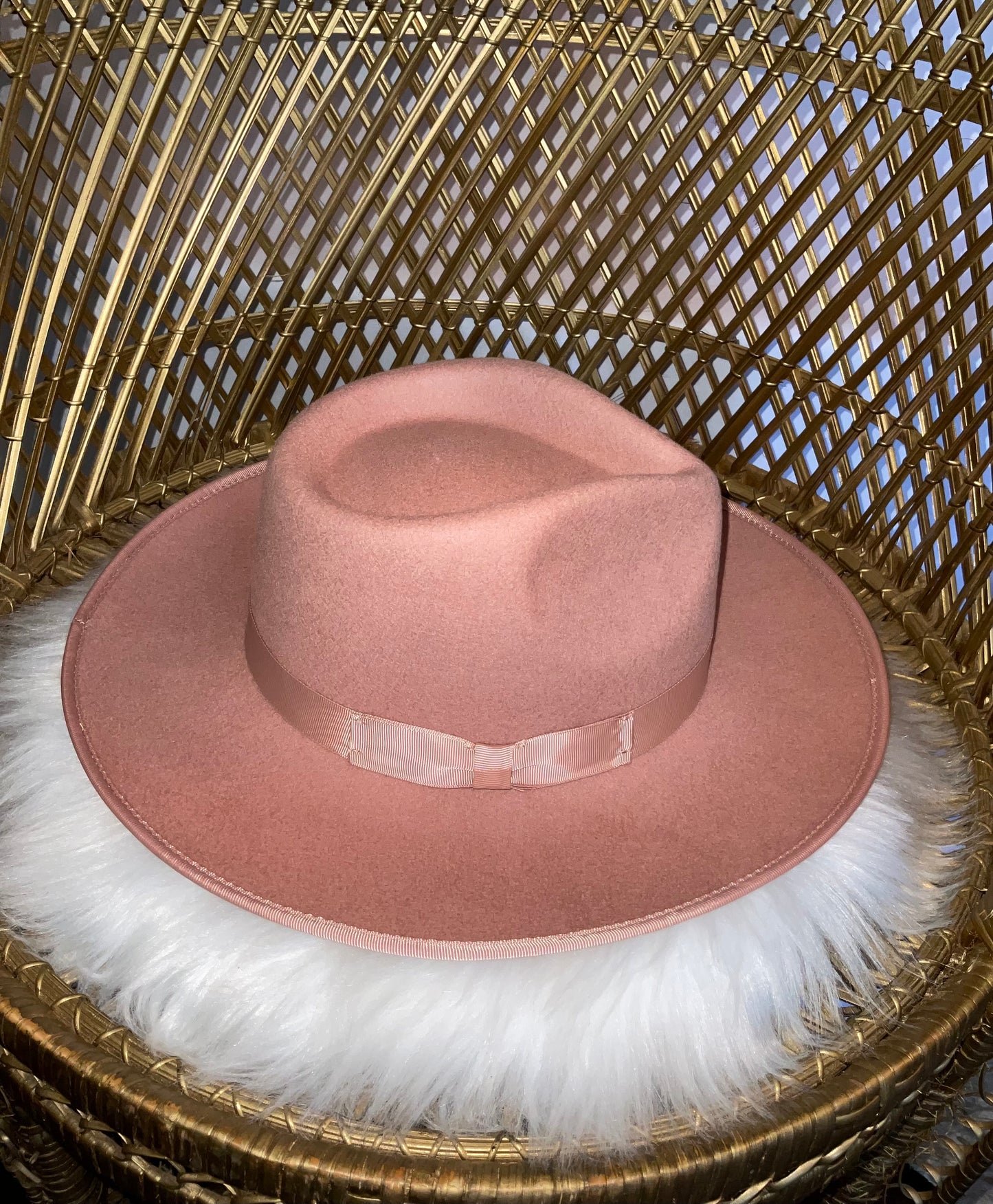Make Me Blush - Teardrop Crown Wool Hat